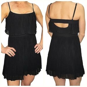 Guess Black Tiered Pleated Cocktail Dress Size 1